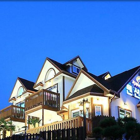 Rainbow Hill Pension Namhae Esterno foto