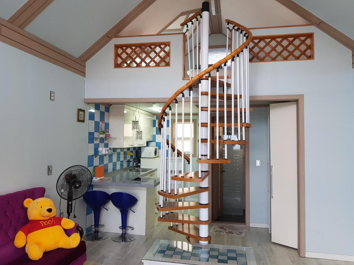 Rainbow Hill Pension Namhae Esterno foto