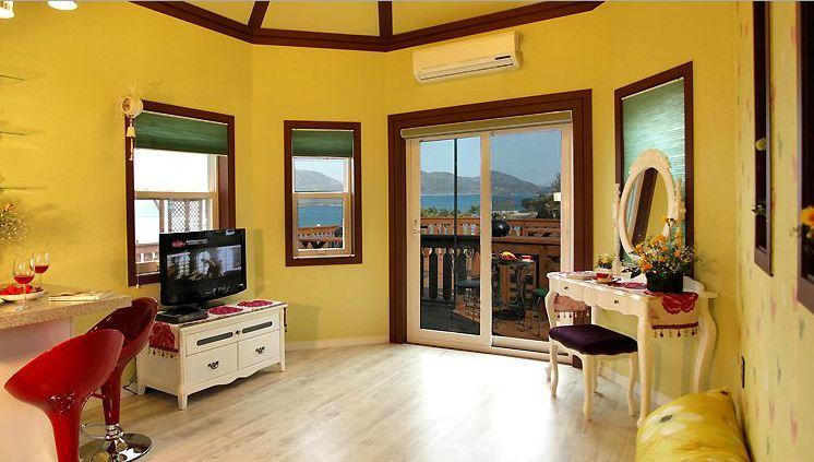 Rainbow Hill Pension Namhae Esterno foto