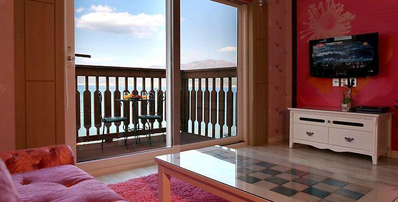Rainbow Hill Pension Namhae Esterno foto